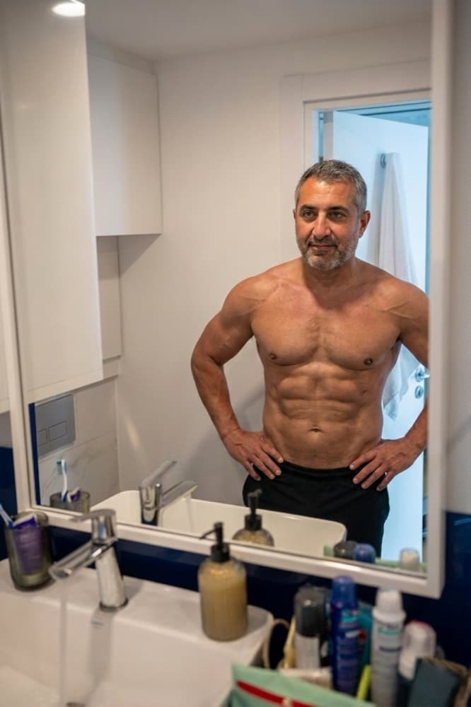 AI preview: 10% bodyfat rendered on the same photo