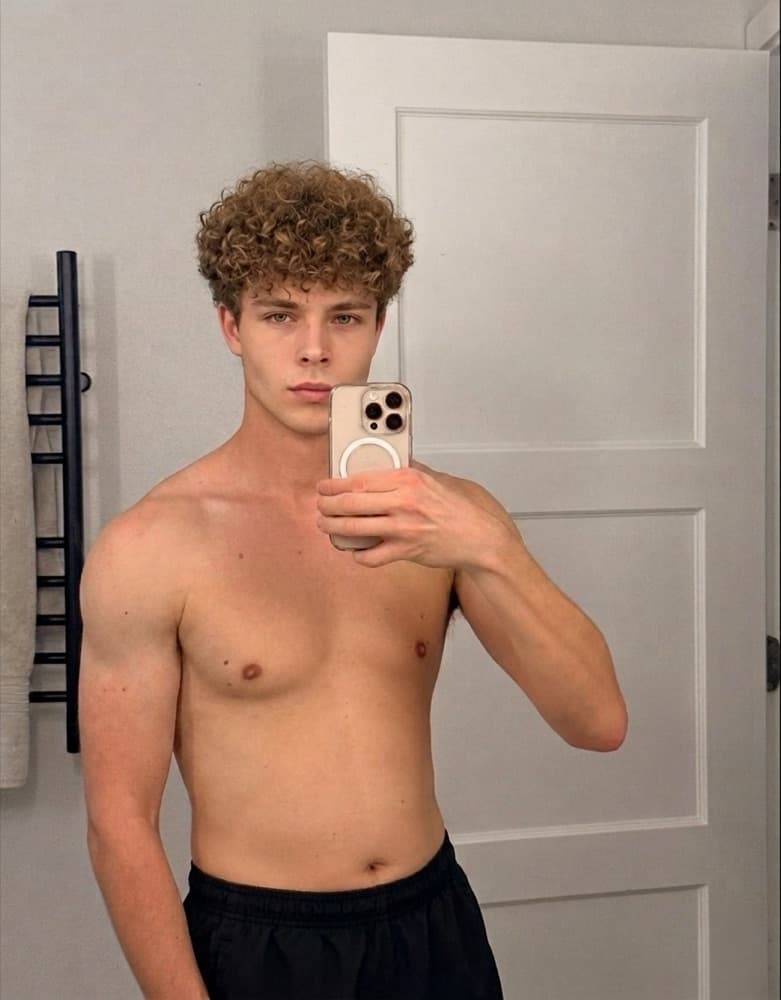 AI preview: Boulder shoulders rendered on the same photo