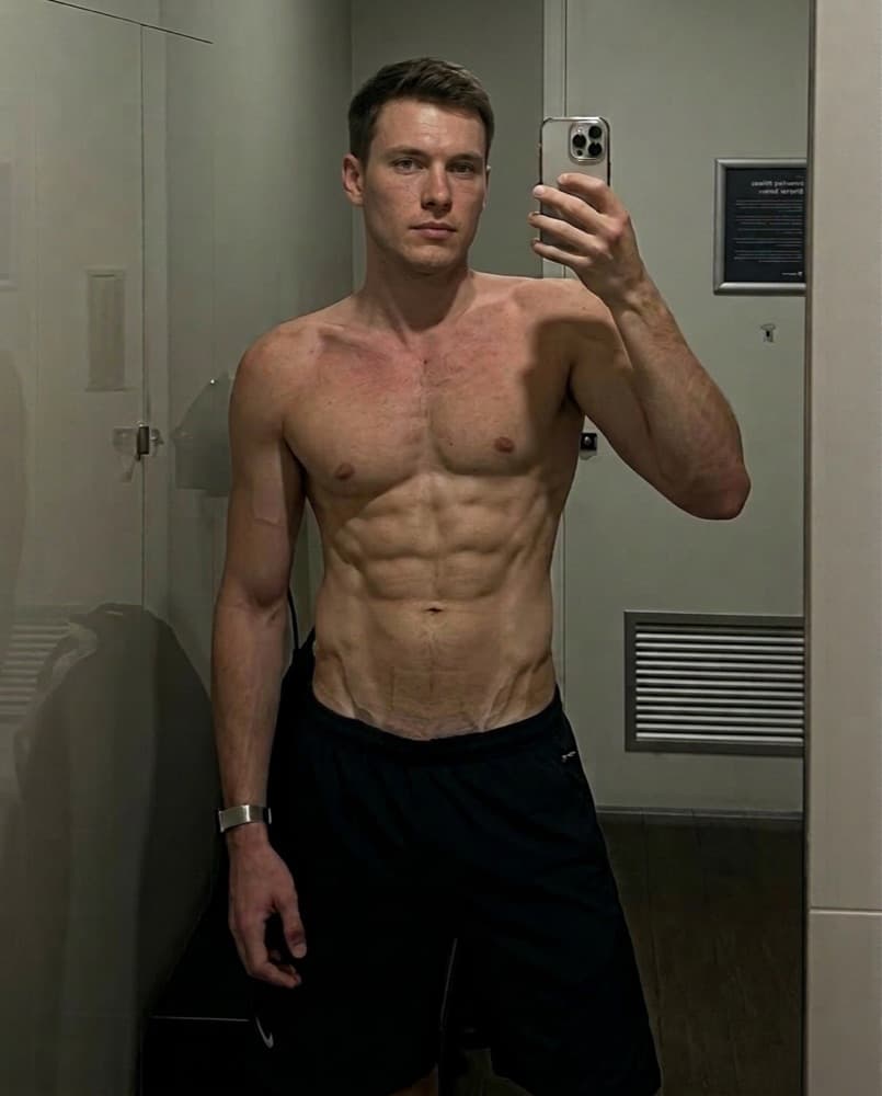 AI preview: 10% bodyfat rendered on the same photo
